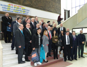 23.	Group Photo (0)