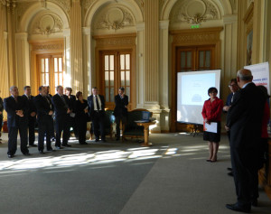 25. Keeping the audience's attention by presenting something seen as relevant